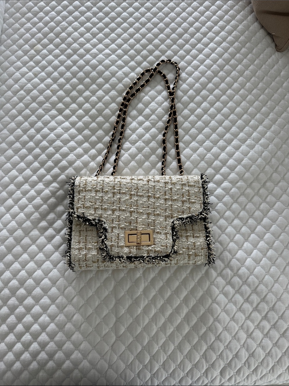 Cristina Sabatini Cream Tweed Shoulder Bag with Gold Turn-Lock and Chain Strap.